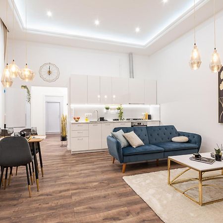 Blue Velvet Luxury Apartment ブダペスト エクステリア 写真